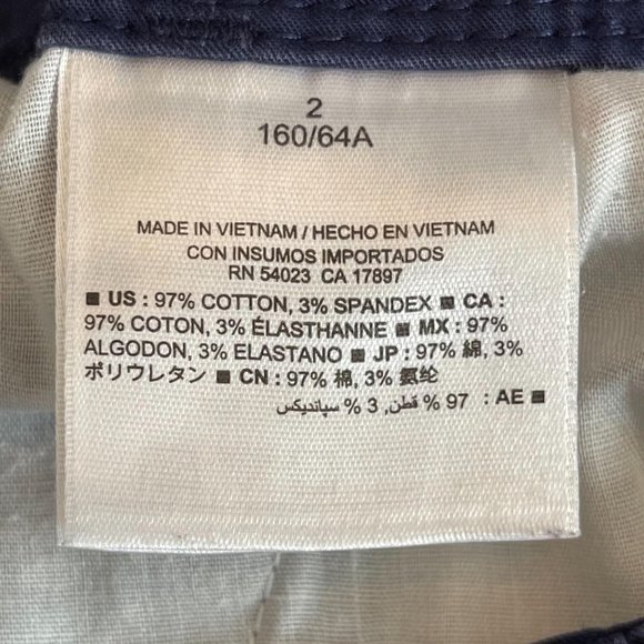 Old Navy Navy Blue Roll Up Bermuda Shorts 2 - Picture 4 of 6